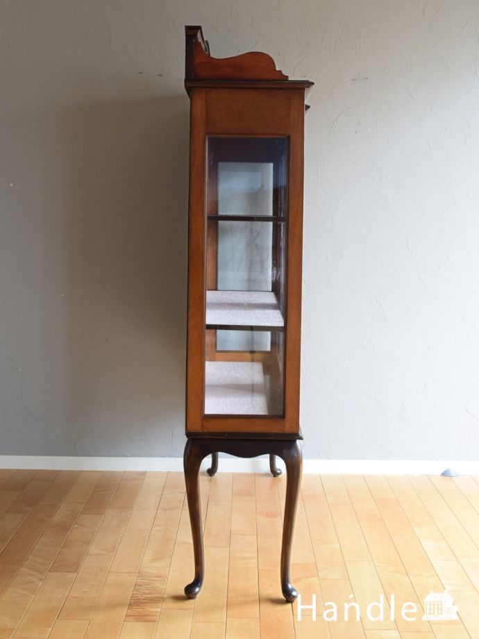 キャビネットの側面