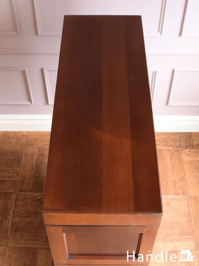 アンティーク家具の形