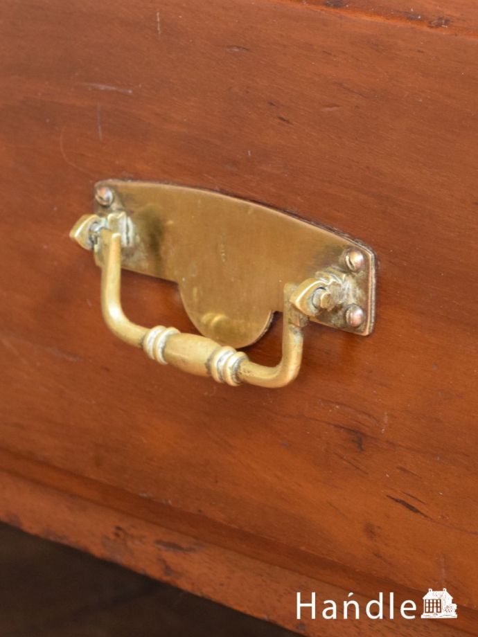 キャビネットの取っ手