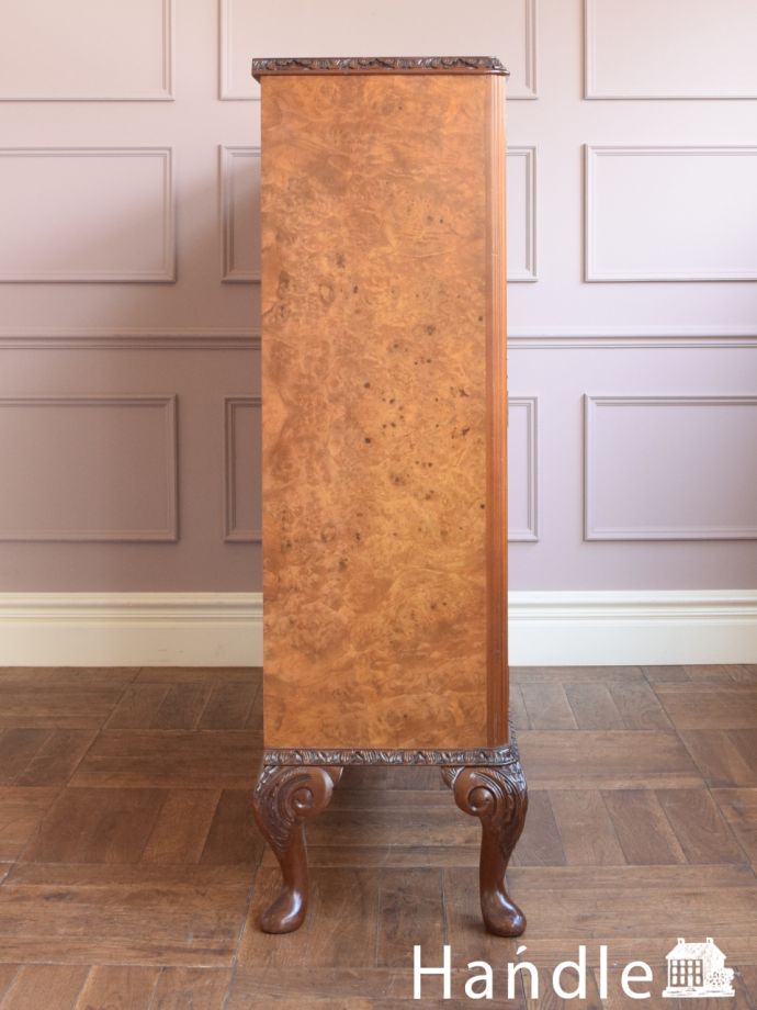 キャビネットの側面