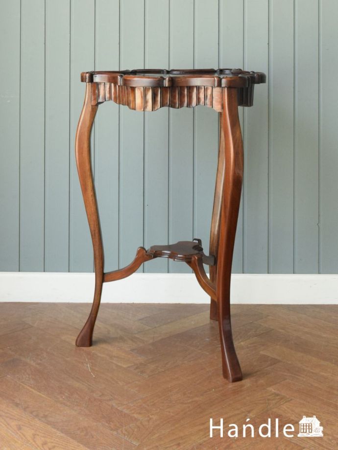 プランツスタンドの側面