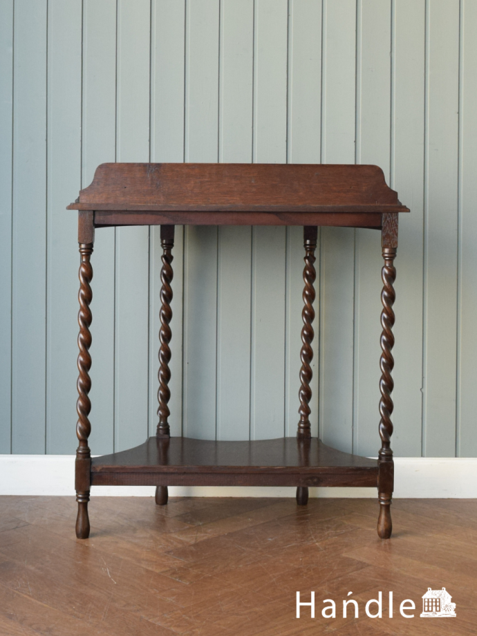 コンソールテーブルの後ろ姿