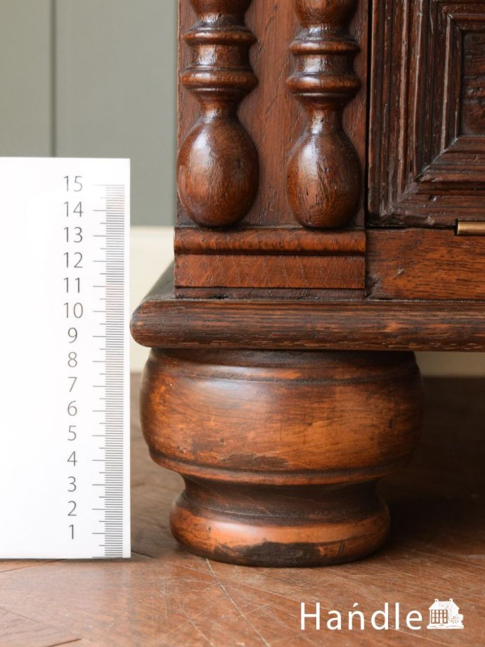 アンティーク家具の脚