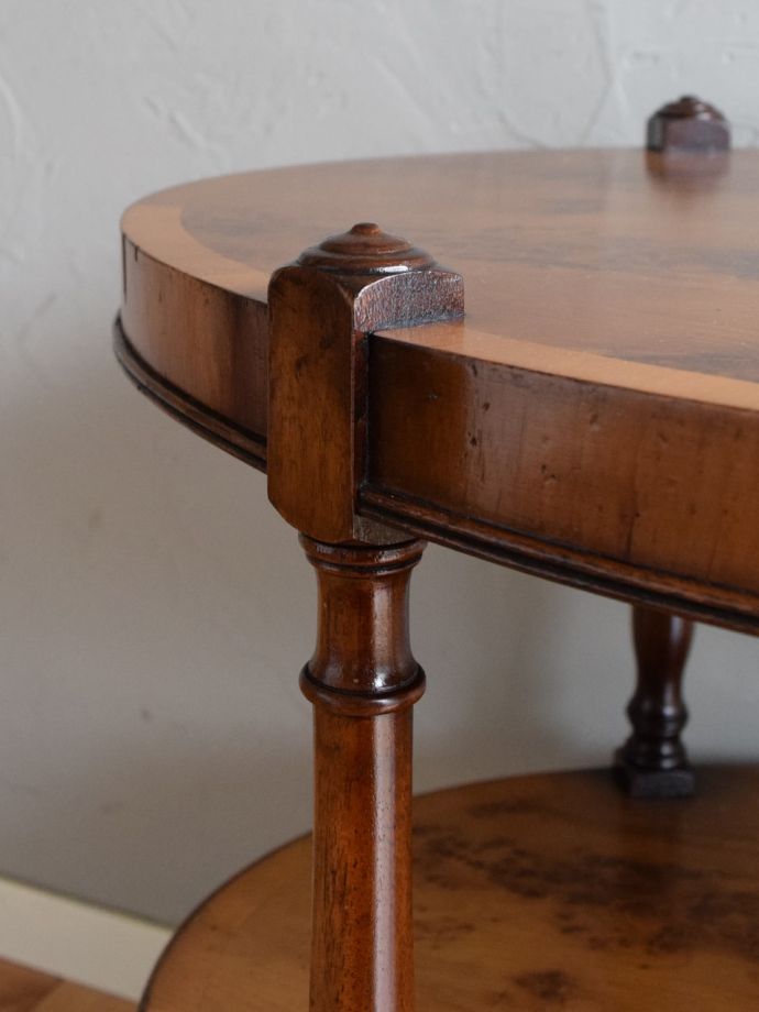 アンティーク家具の彫