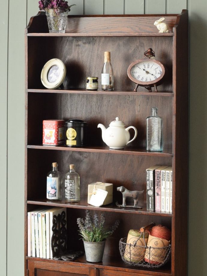 イギリスから届いたアンティークの本棚、扉が付いた収納家具オープン