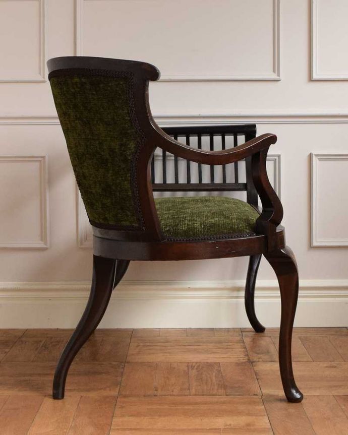 セティ・ソファ・ベンチ　アンティーク チェア　象嵌も装飾も施された究極に美しいイギリスアンティークの椅子（セティ）。横から見ても綺麗な装飾が楽しめます。(q-326-c)