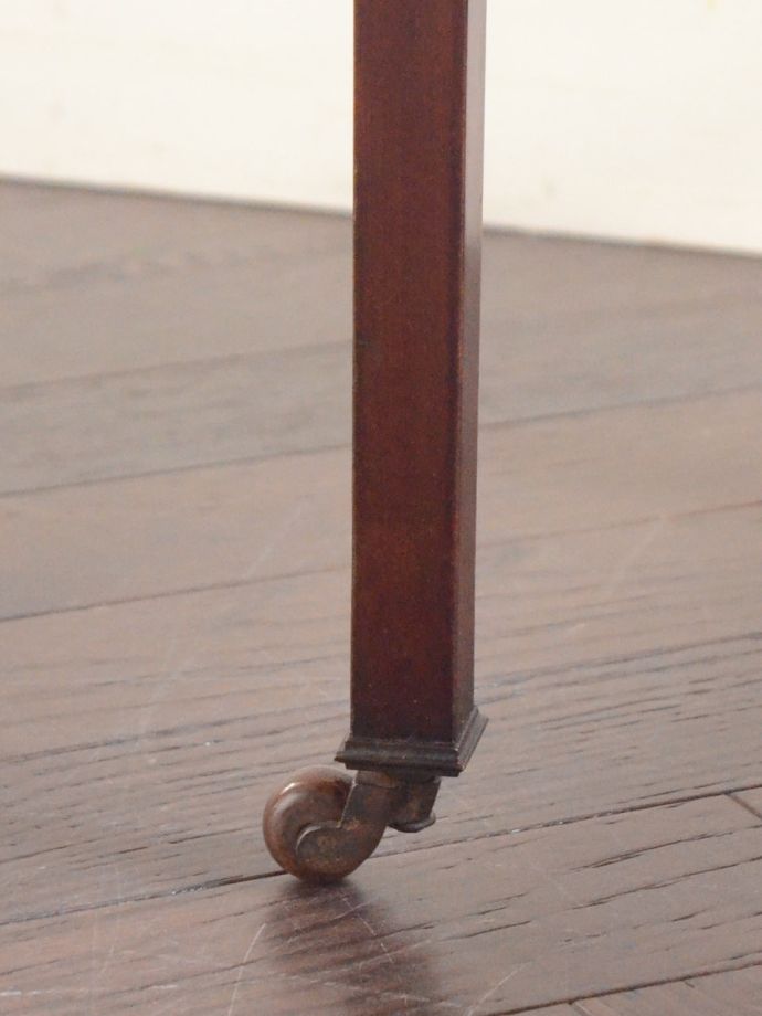 伸長式テーブルの脚