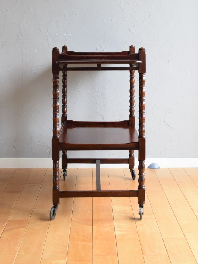 アンティークワゴンの後ろ姿