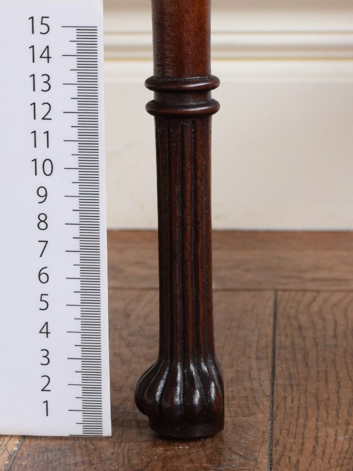 アンティーク家具の脚