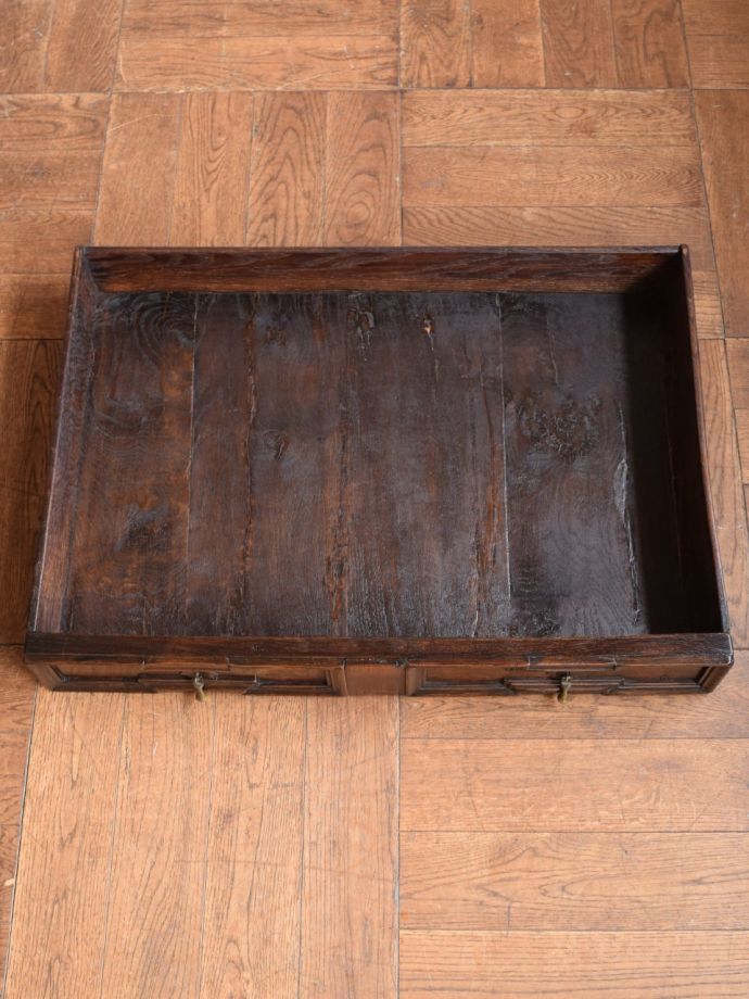 コンソールテーブルの引き出し