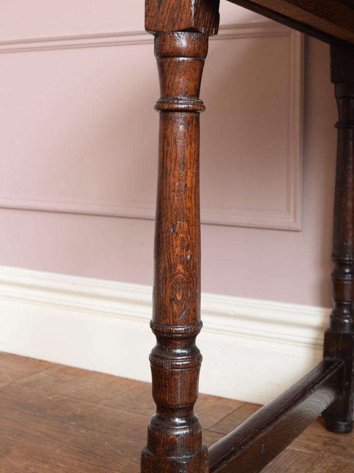 アンティークらしい彫