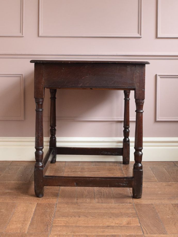 コンソールテーブルの側面