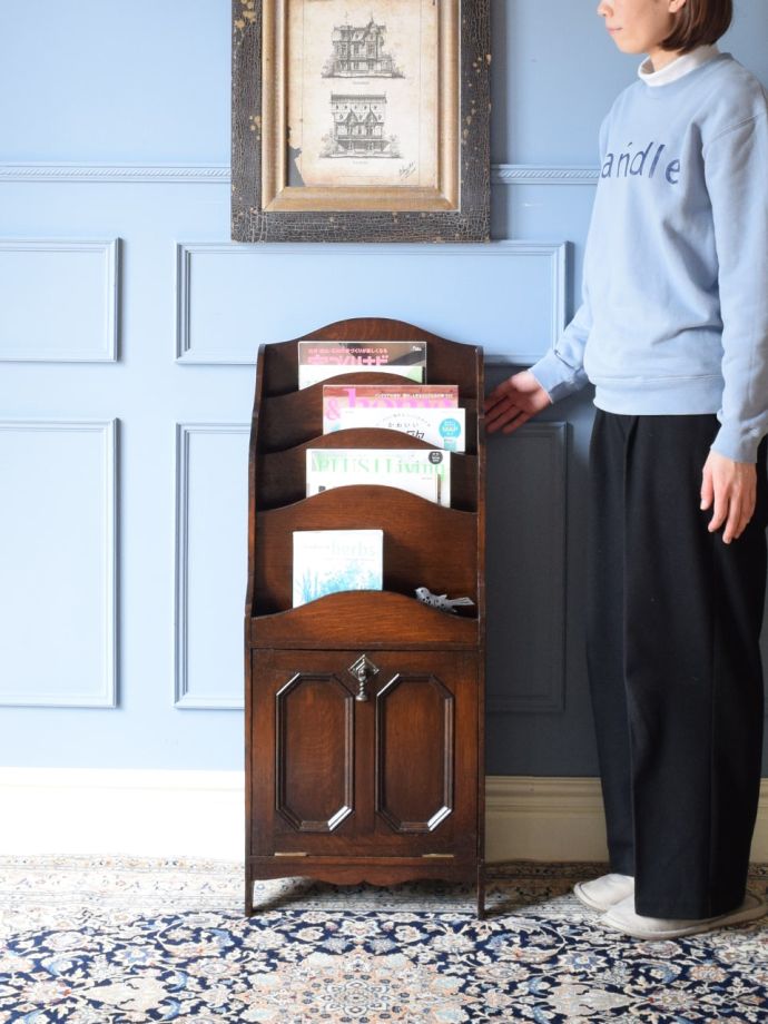 アンティークのおしゃれな本棚