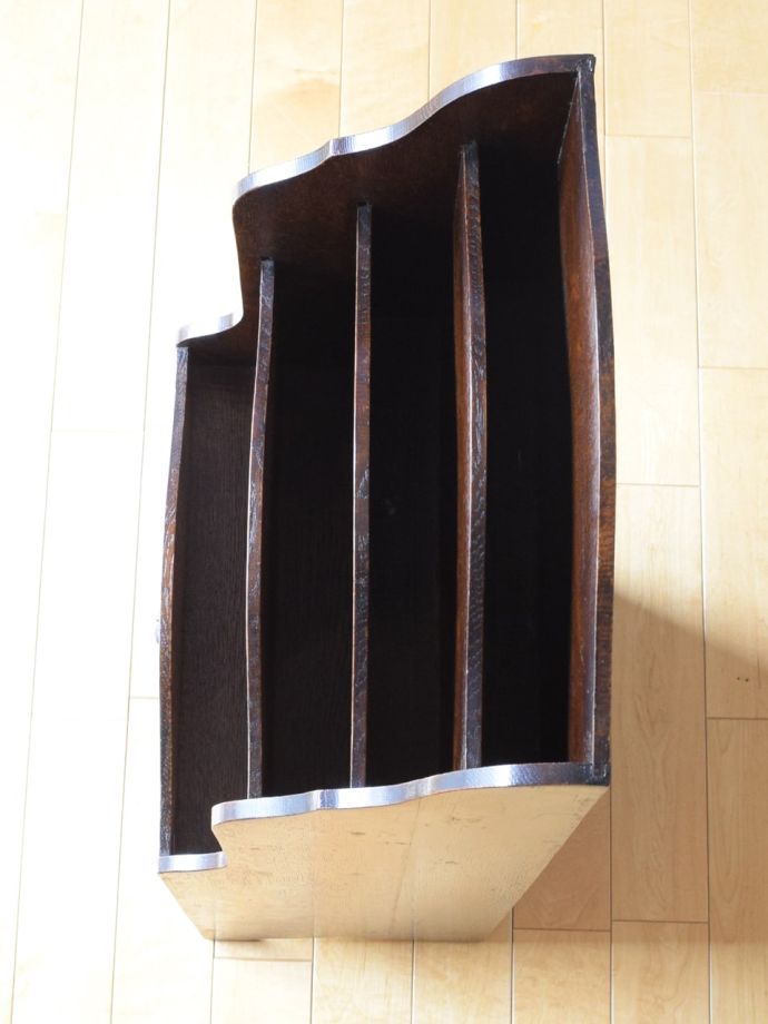 アンティークのおしゃれな本棚