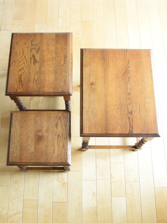 アンティークのテーブルの天板