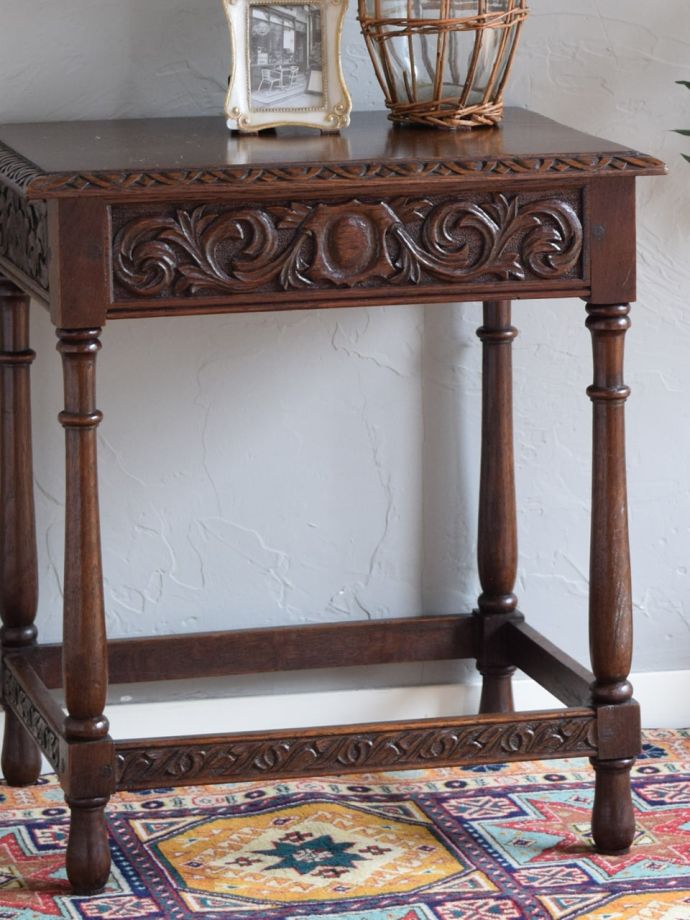 おしゃれなサイドテーブル