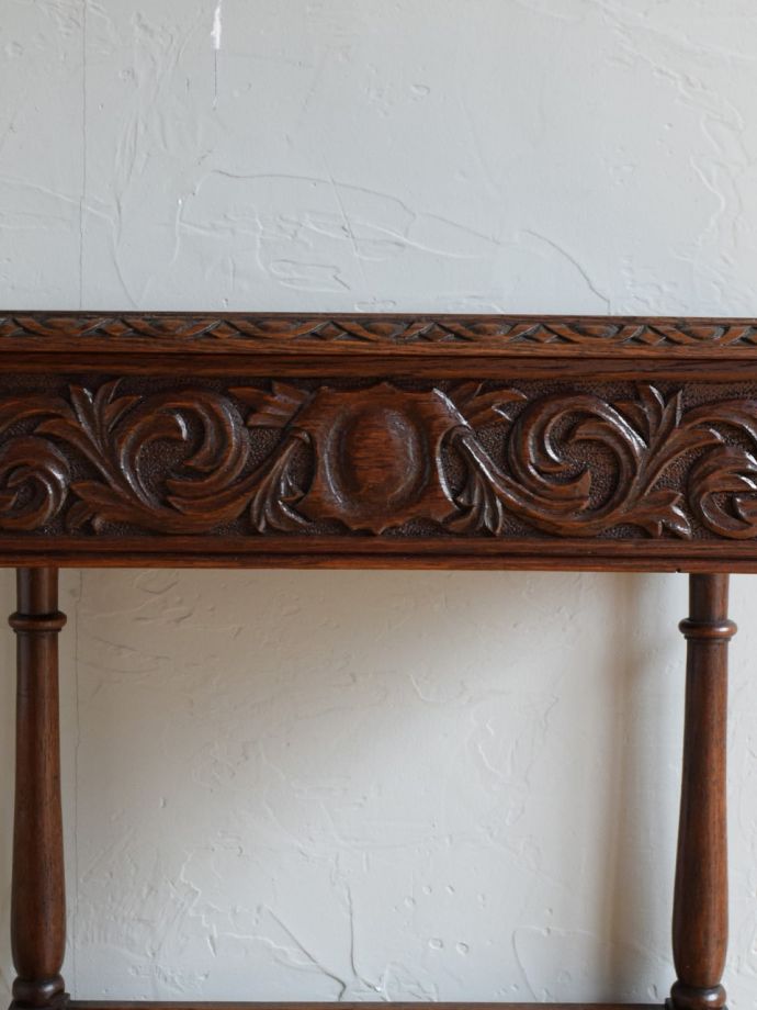 サイドテーブルの装飾