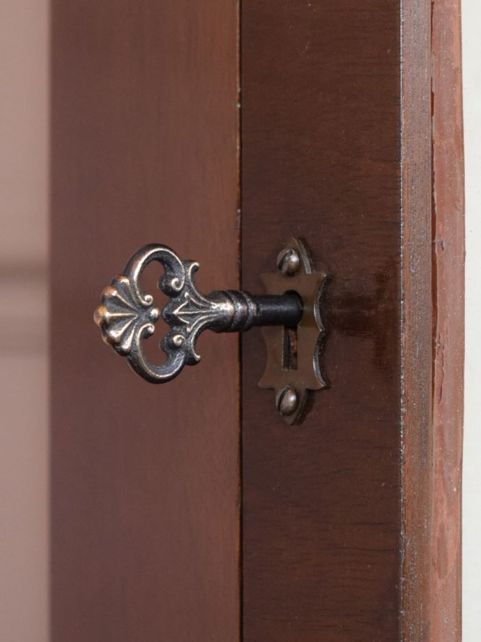 アンティーク家具の鍵