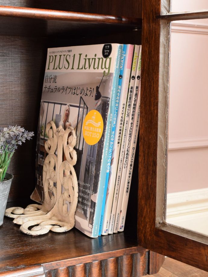 収納たっぷりのキャビネット