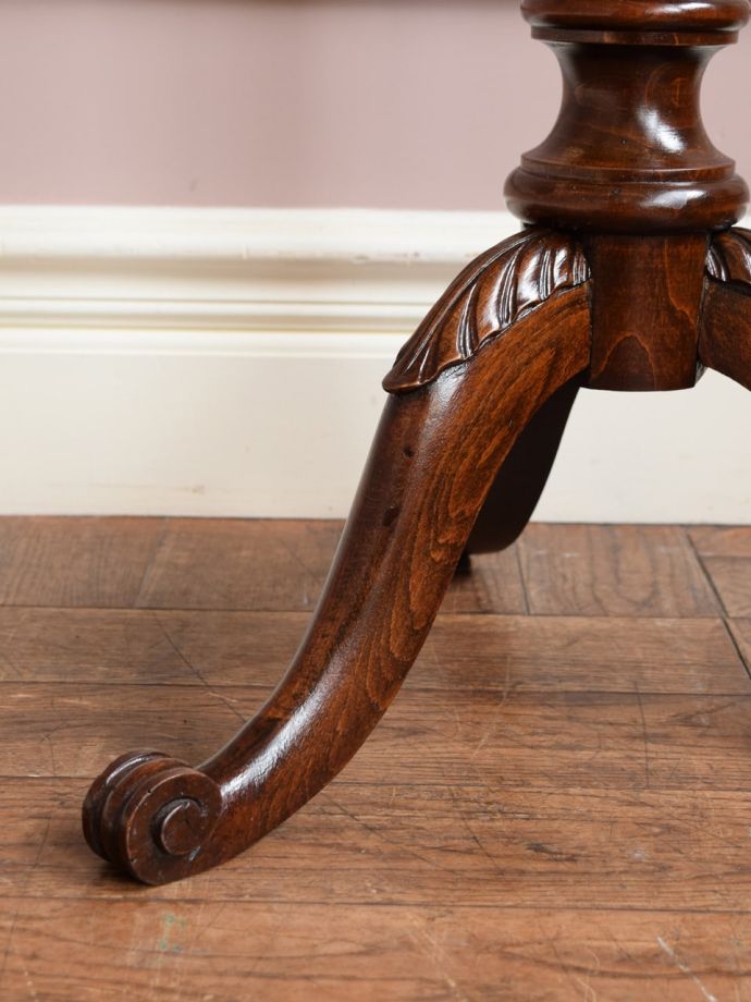 アンティーク家具の脚