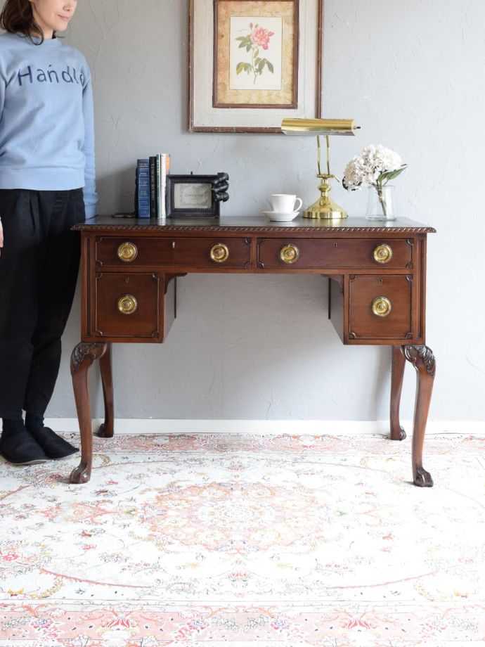 英国アンティークのデスク