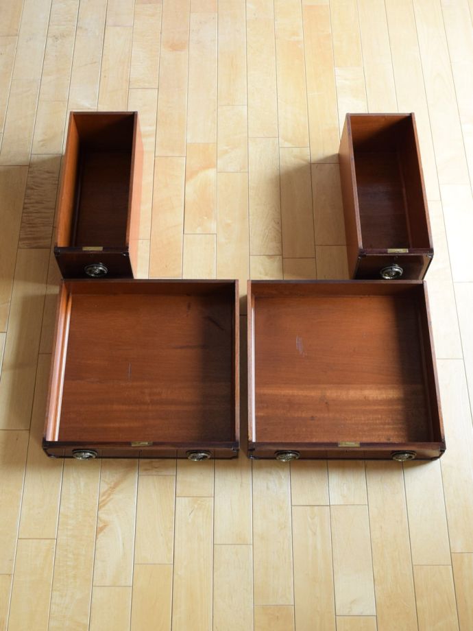 アンティークデスクの引き出し