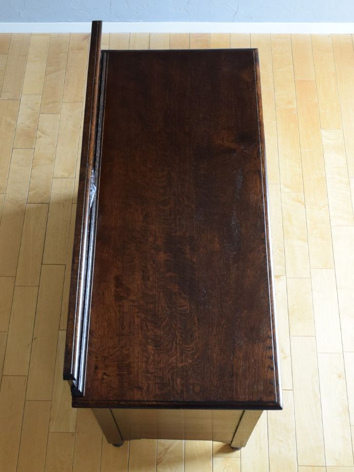 アンティークチェストの天板