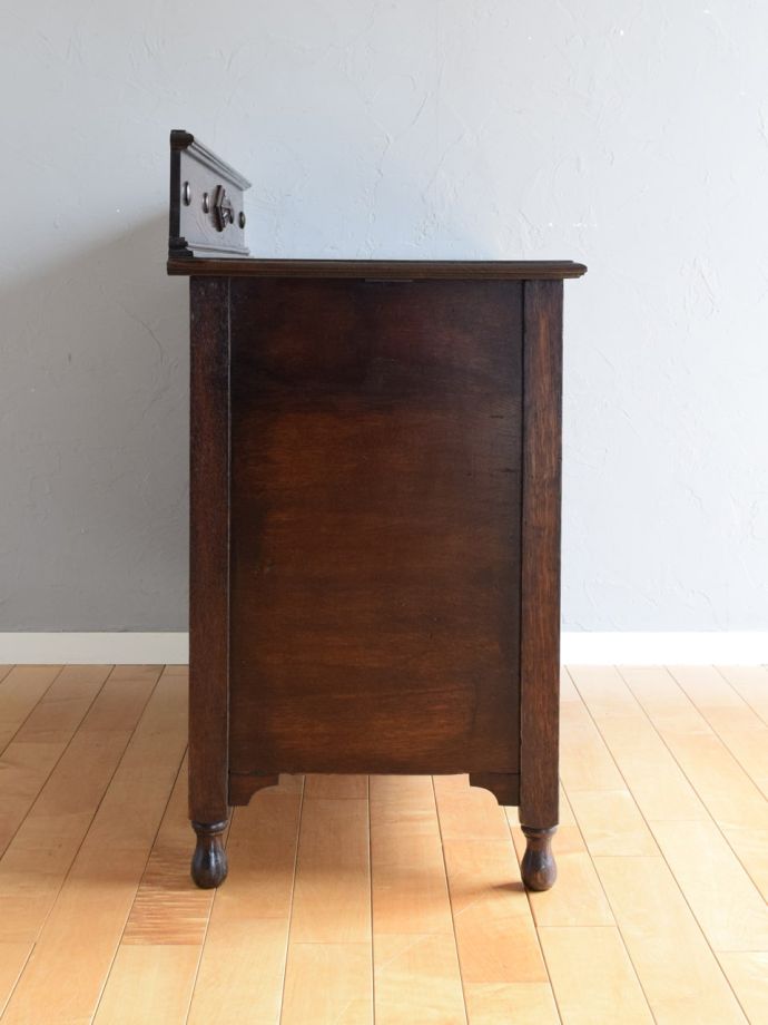 アンティークチェストの側面