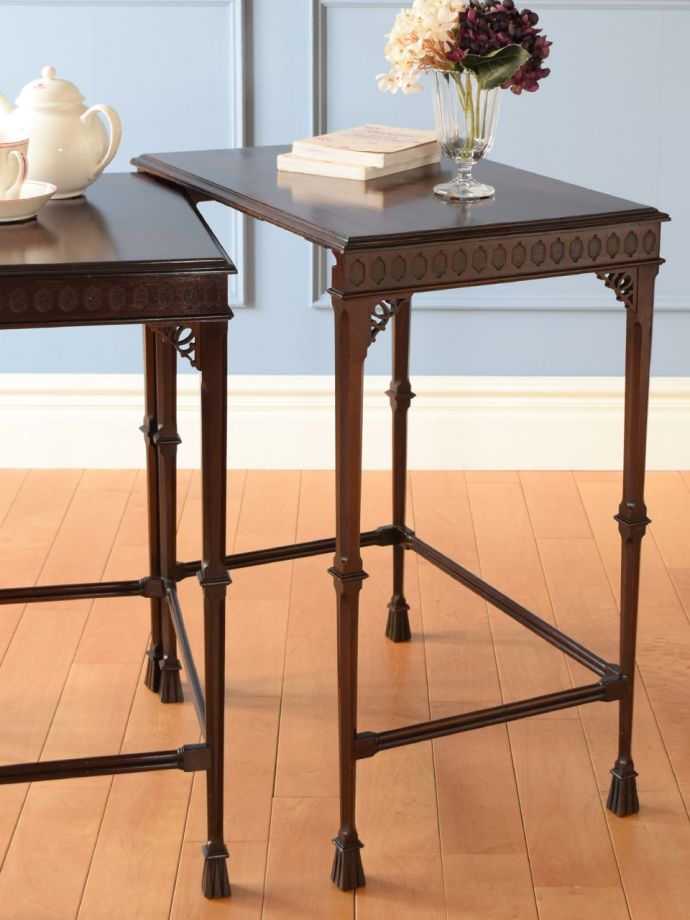 おしゃれなネストテーブル