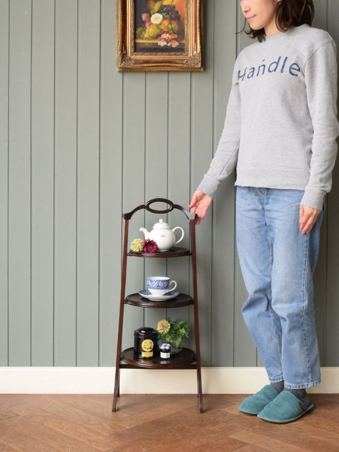 アンティークのケーキスタンド