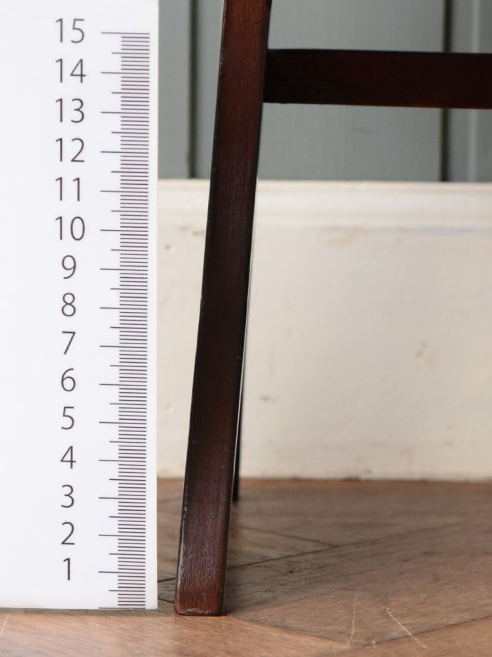 アンティーク家具の脚