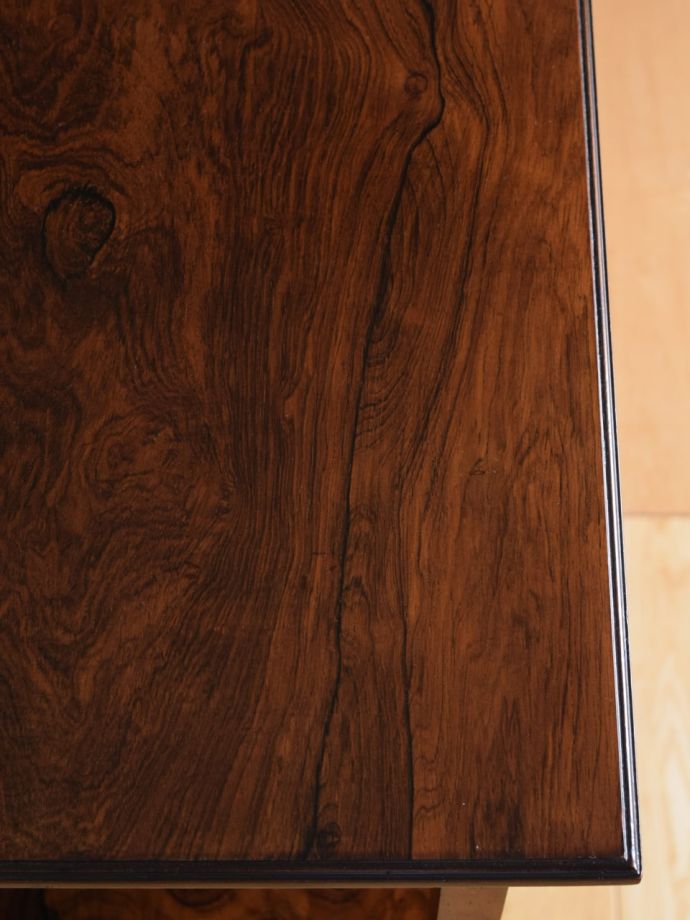 オケージョナルテーブルの天板