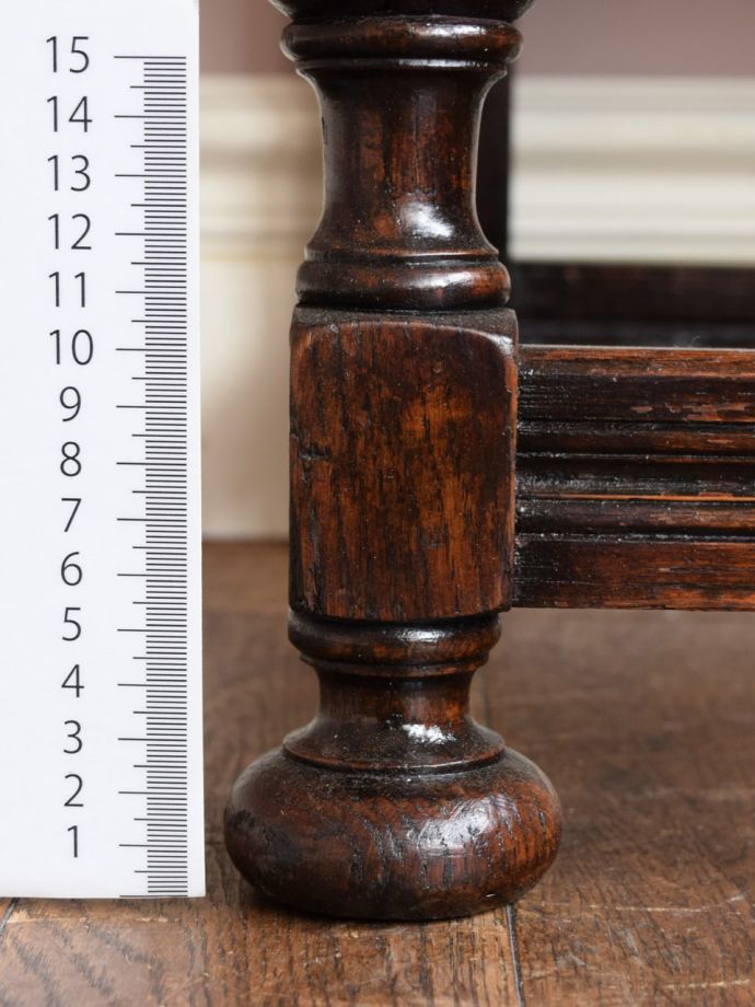 アンティーク家具の脚