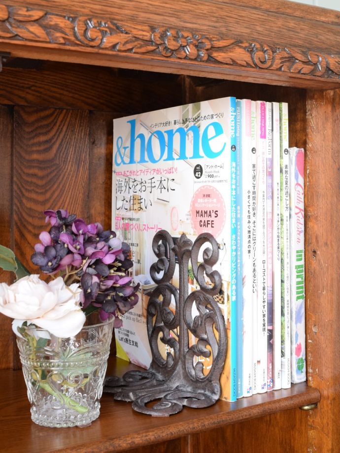 収納たっぷりのキャビネット