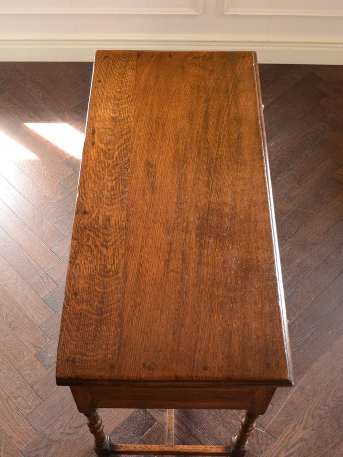 書斎机の美しい天板