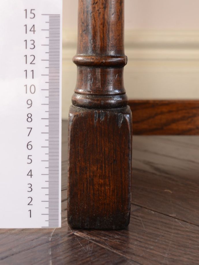 アンティークデスクの脚