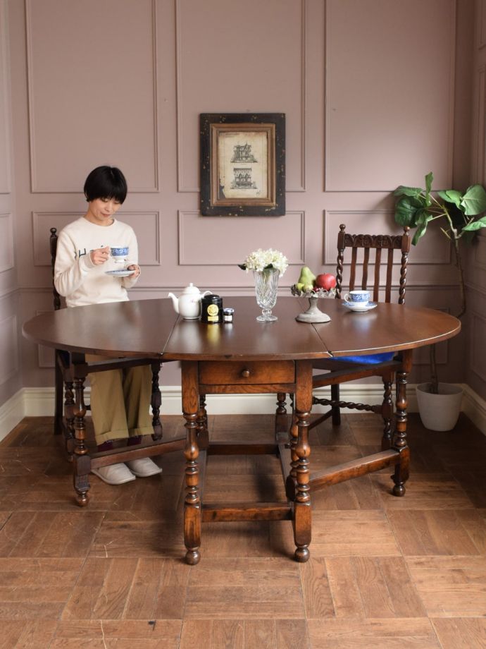 アンティークのゲートレッグテーブル