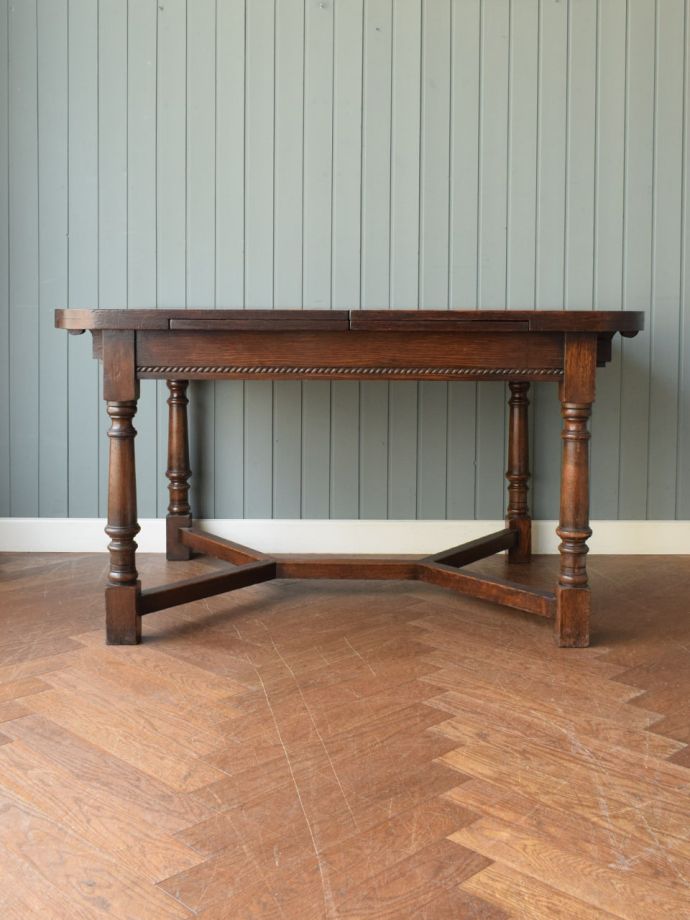 便利なドローリーフテーブル