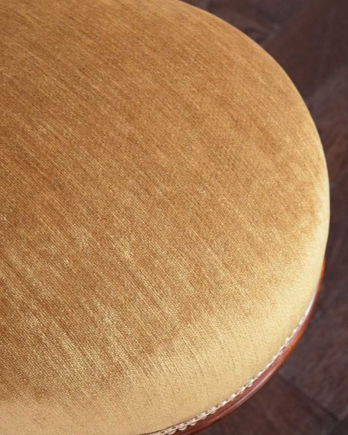 アンティークスツールの生地