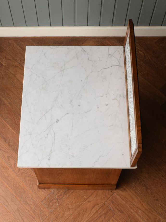 ウォッシュスタンドの天板