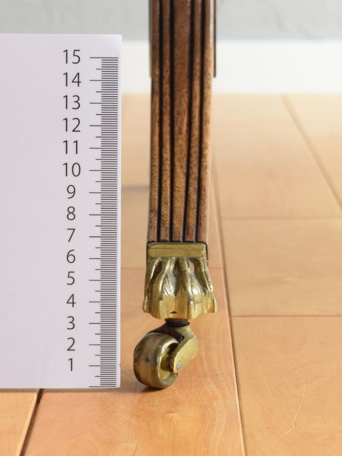 アンティーク家具の脚