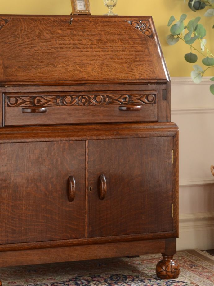 アンティーク家具らしさが漂うビューロー