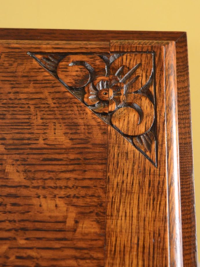 アンティークらしい装飾