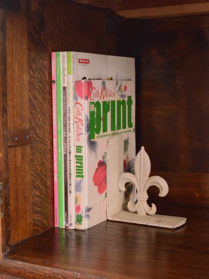 収納たっぷりのキャビネット