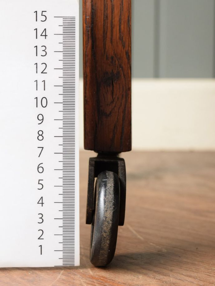 アンティーク家具の脚