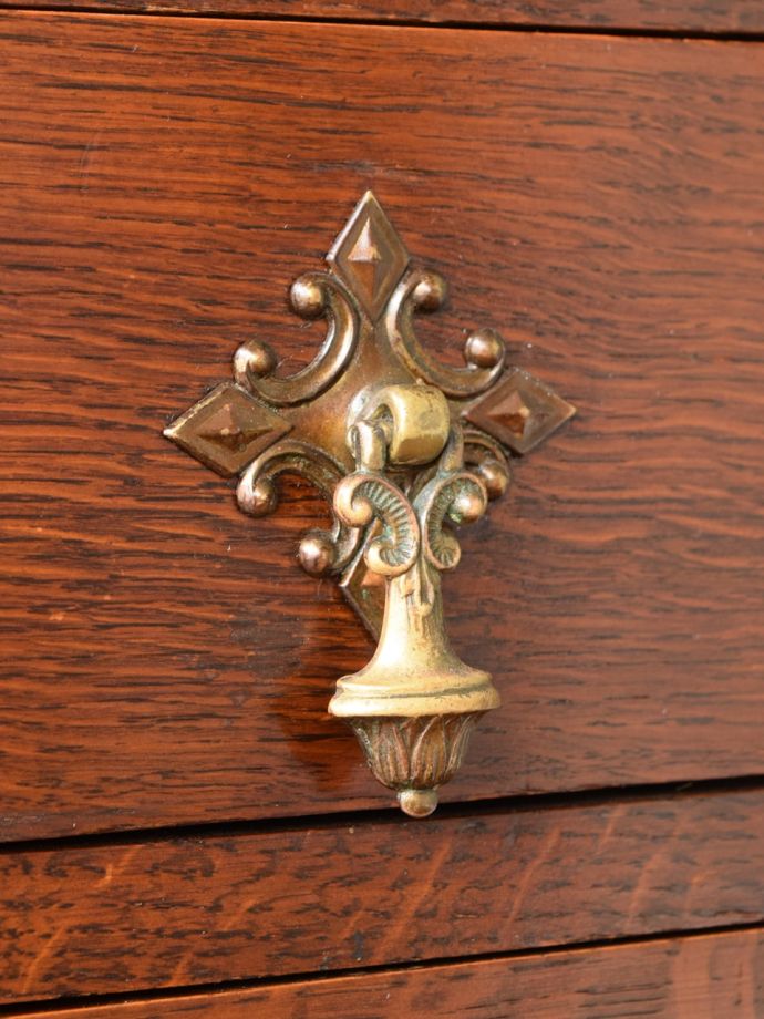アンティークチェストの取っ手