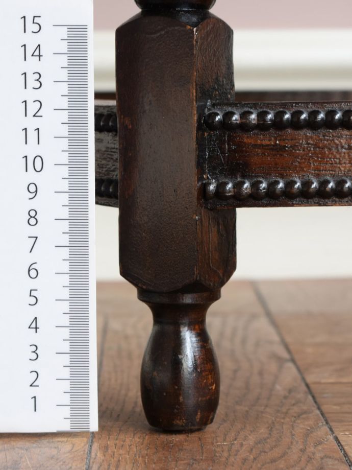 アンティーク家具の脚