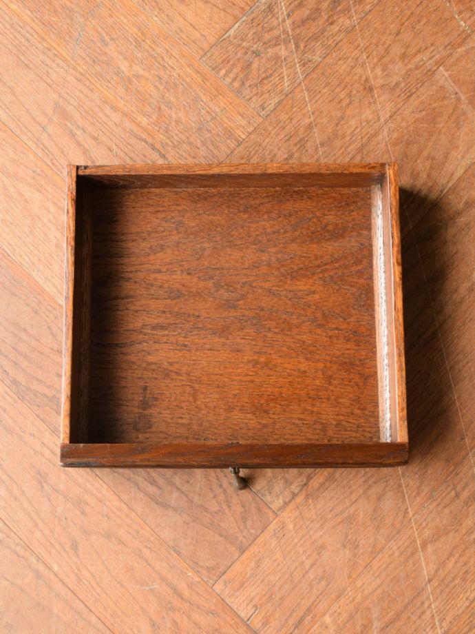 コンソールテーブルの引き出しの中