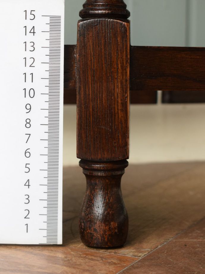 アンティーク家具の脚