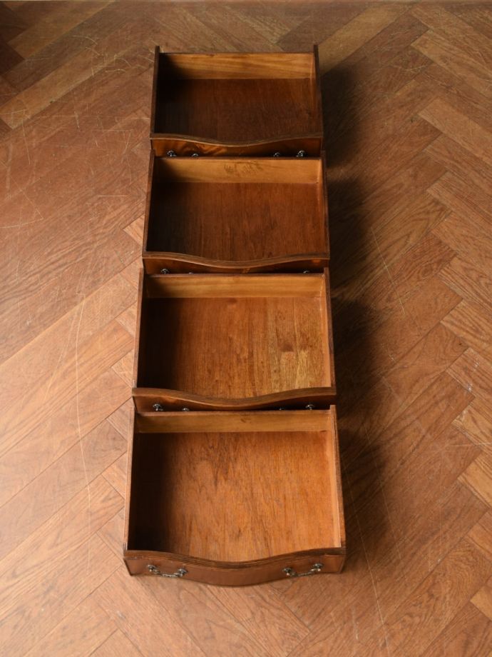 おしゃれなチェストの引き出しの中